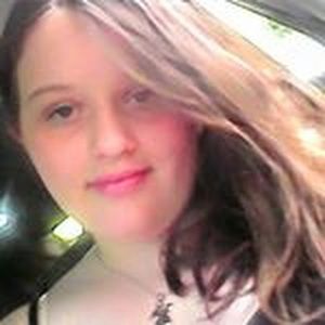 Meet your Posher, Adrianna